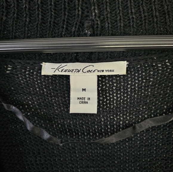 Kenneth Cole Shrug - Picture 2 of 3